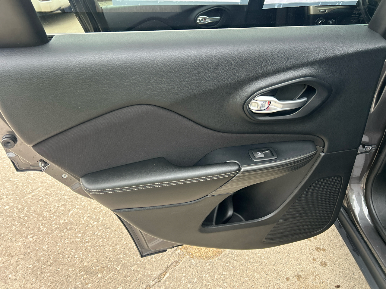 Jeep Cherokee 4WD 4dr Latitude 2015