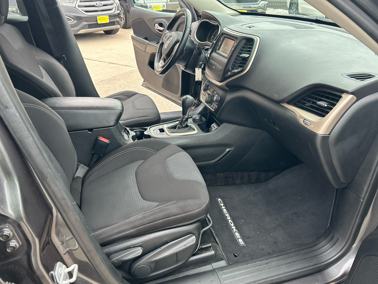 Jeep Cherokee 4WD 4dr Latitude 2015