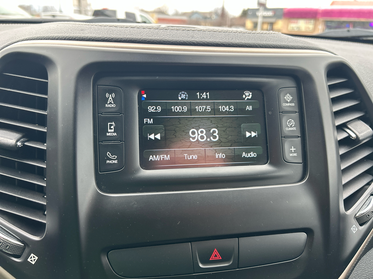 Jeep Cherokee 4WD 4dr Latitude 2015