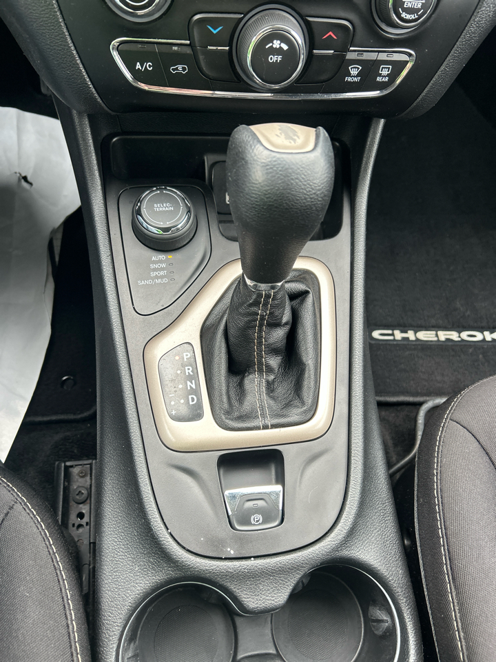 Jeep Cherokee 4WD 4dr Latitude 2015