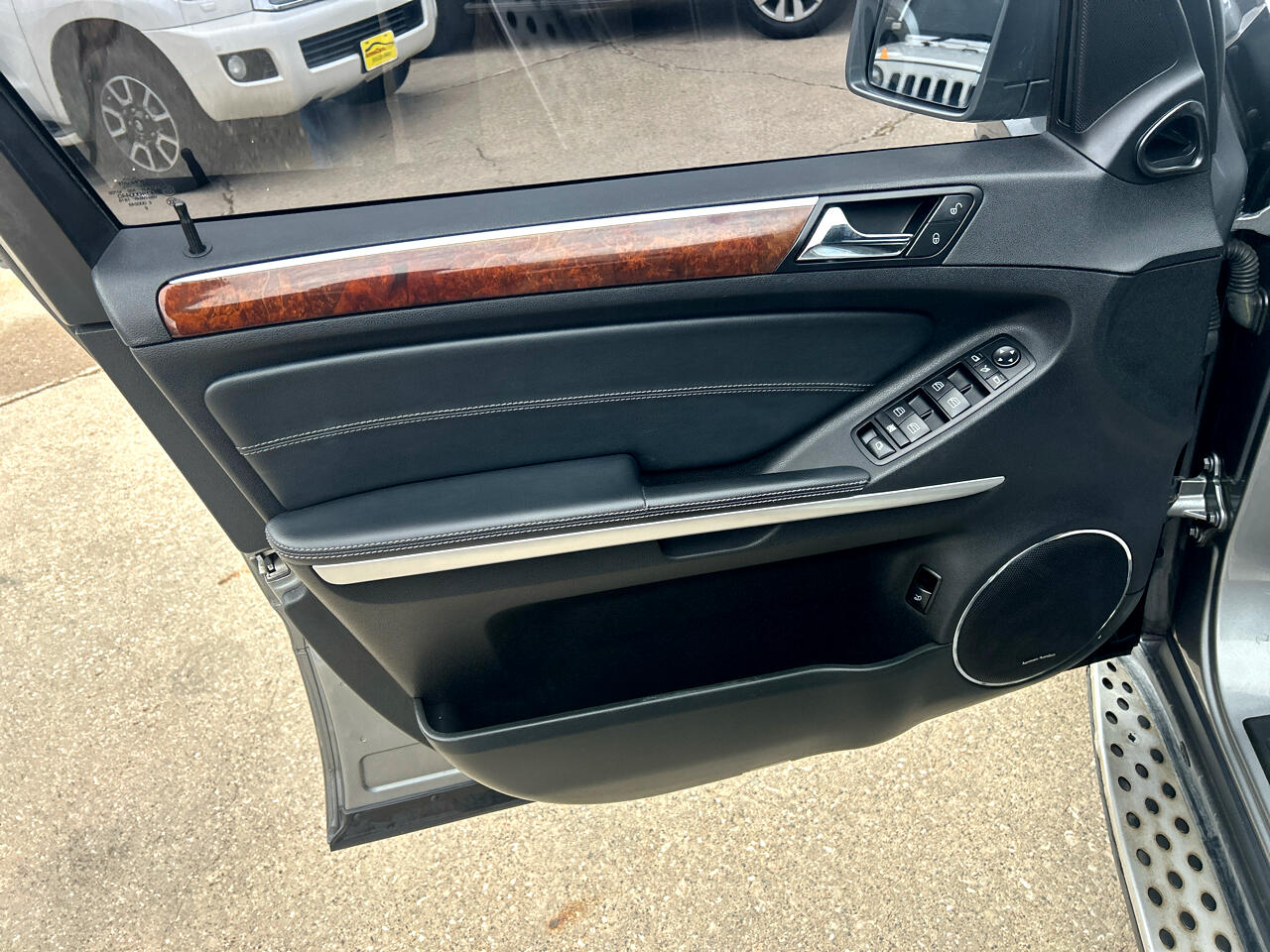 Mercedes-Benz GL-Class 4MATIC 4dr GL 550 2011