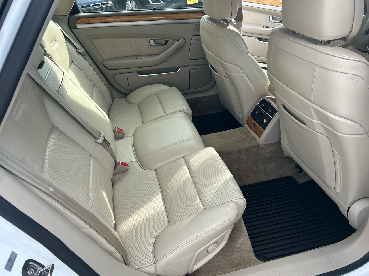 Audi A8 L 4dr Sdn 4.2L 2009