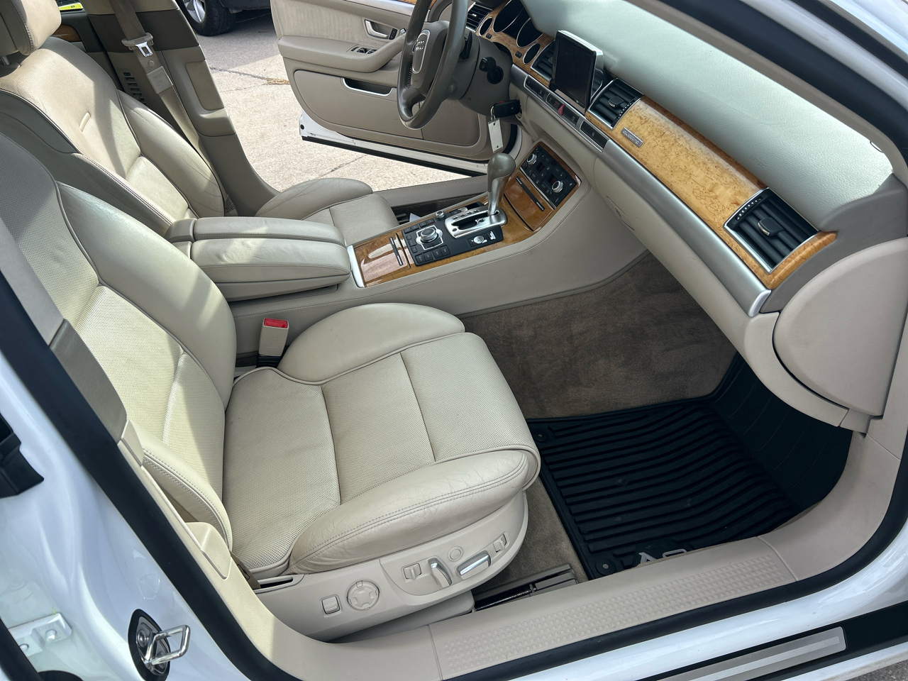 Audi A8 L 4dr Sdn 4.2L 2009