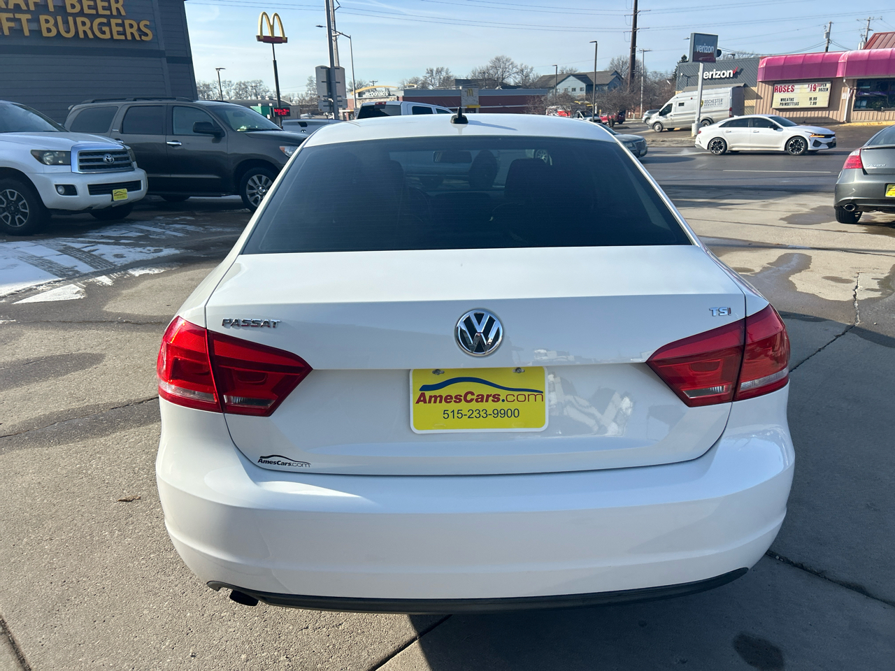 Volkswagen Passat 4dr Sdn 1.8T Auto Wolfsburg Ed 2014