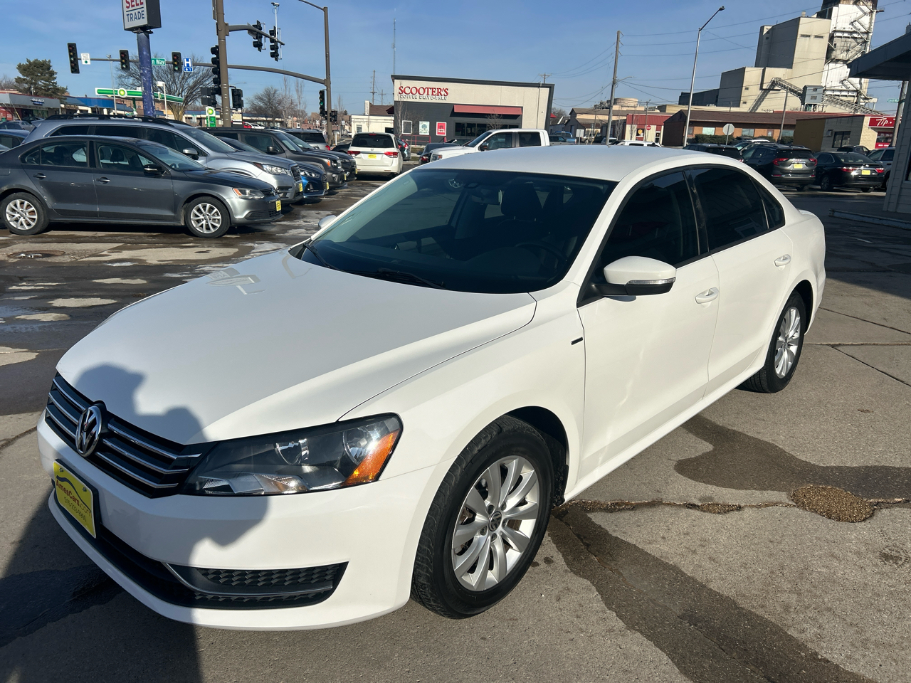 Volkswagen Passat 4dr Sdn 1.8T Auto Wolfsburg Ed 2014