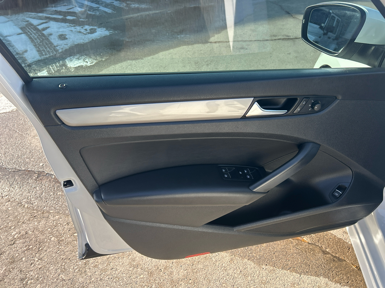 Volkswagen Passat 4dr Sdn 1.8T Auto Wolfsburg Ed 2014