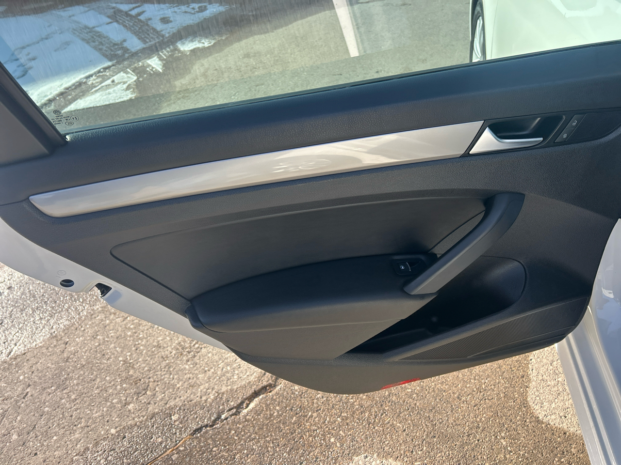 Volkswagen Passat 4dr Sdn 1.8T Auto Wolfsburg Ed 2014