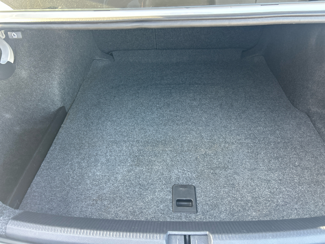 Volkswagen Passat 4dr Sdn 1.8T Auto Wolfsburg Ed 2014