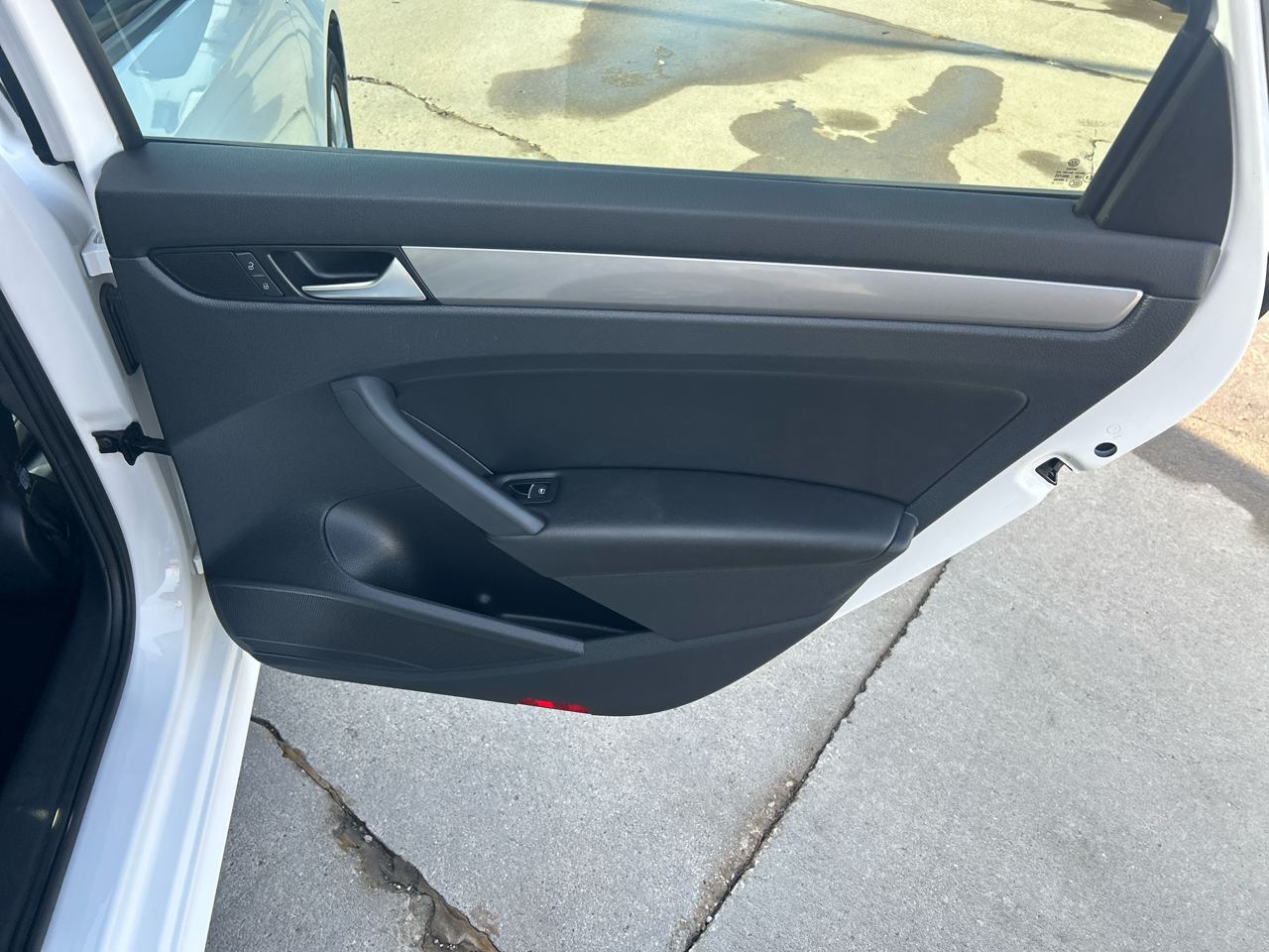 Volkswagen Passat 4dr Sdn 1.8T Auto Wolfsburg Ed 2014