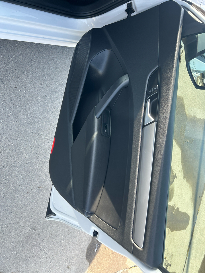 Volkswagen Passat 4dr Sdn 1.8T Auto Wolfsburg Ed 2014