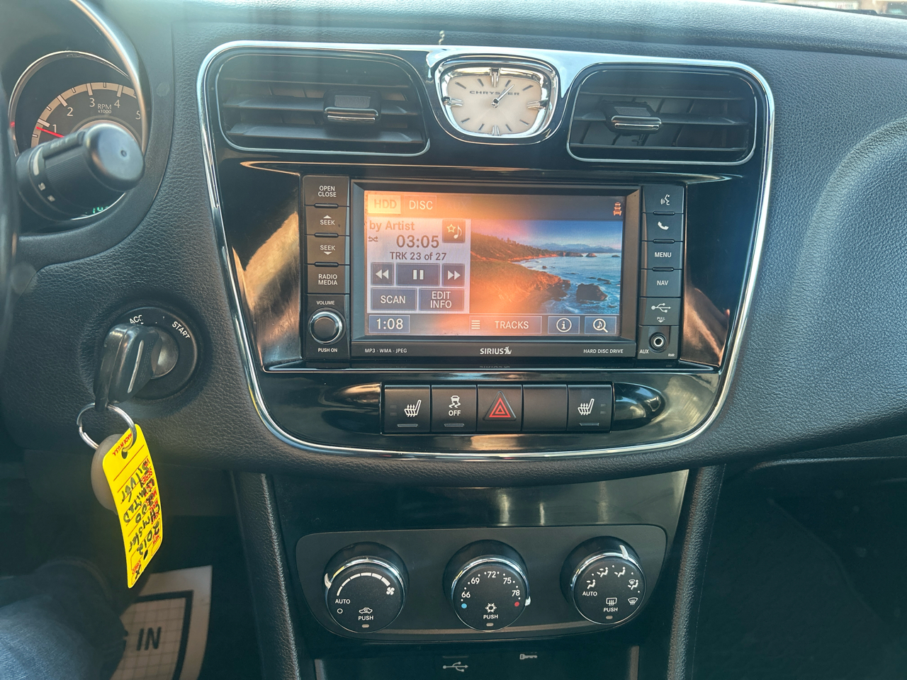 Chrysler 200 4dr Sdn Limited 2012