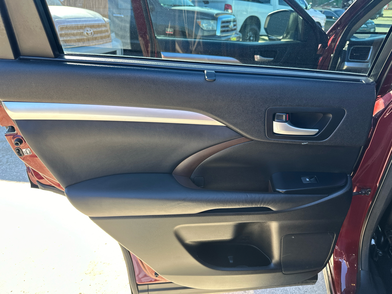 Toyota Highlander AWD 4dr V6 XLE (Natl) 2014