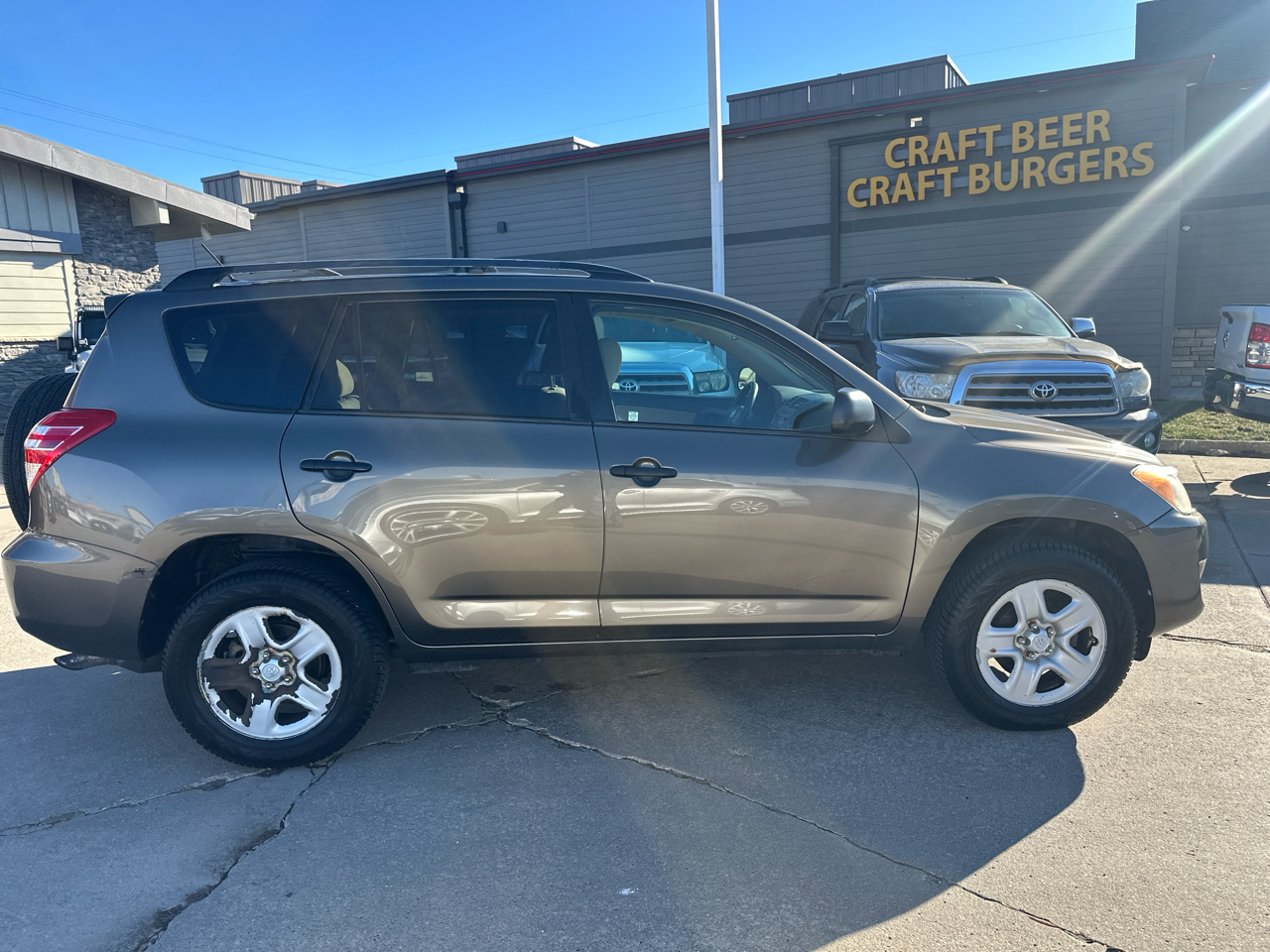 Toyota RAV4 4WD 4dr I4 (Natl) 2012