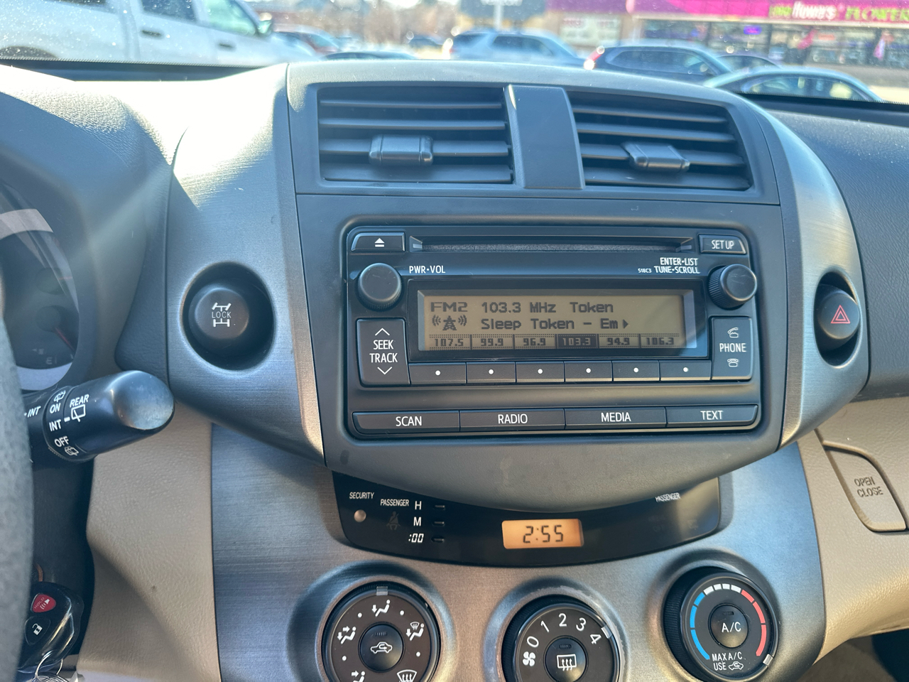 Toyota RAV4 4WD 4dr I4 (Natl) 2012