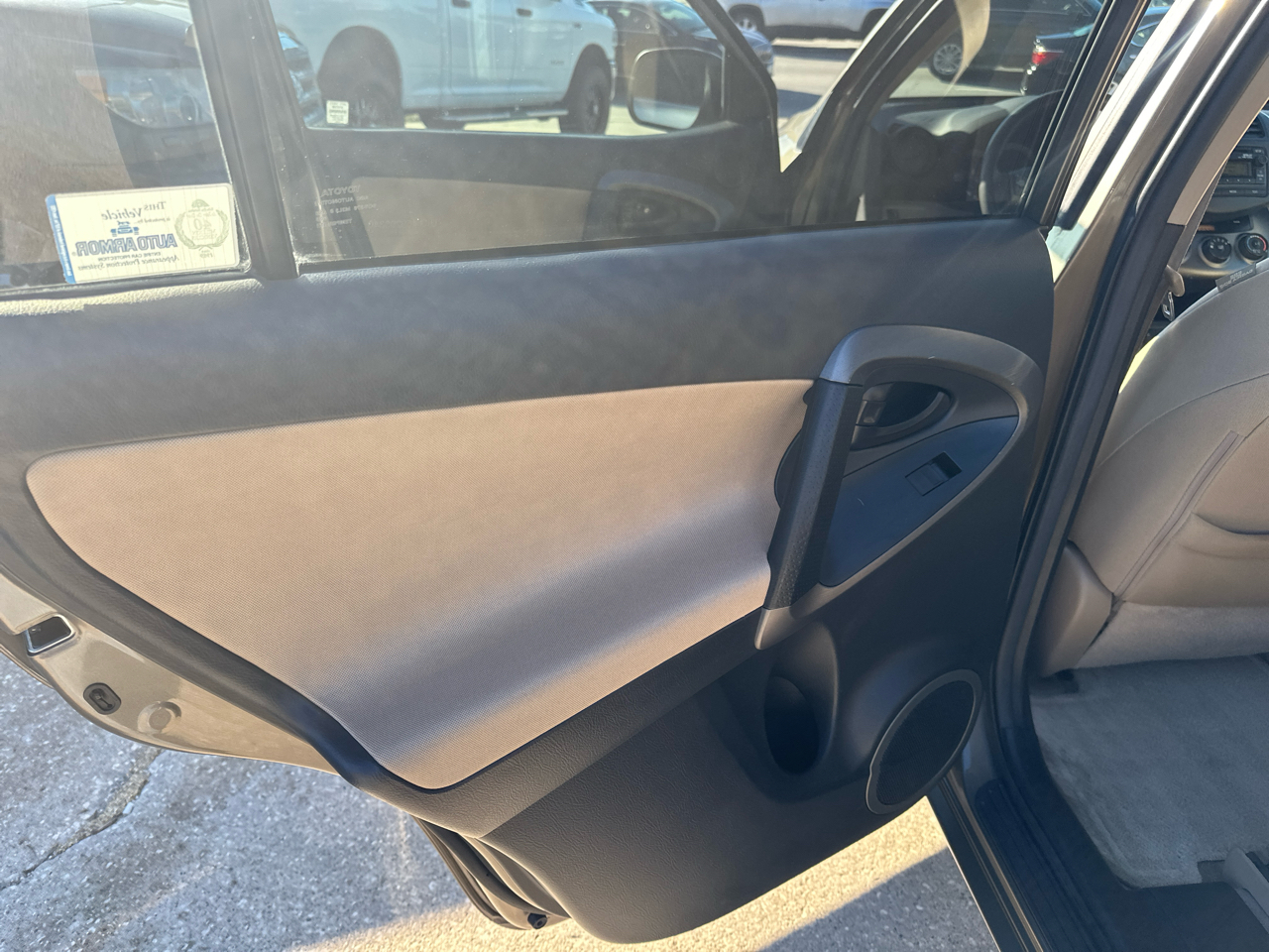 Toyota RAV4 4WD 4dr I4 (Natl) 2012