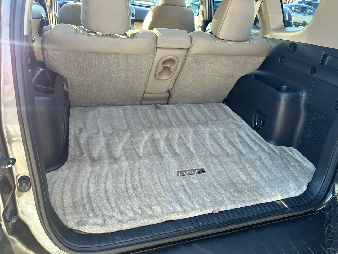 Toyota RAV4 4WD 4dr I4 (Natl) 2012