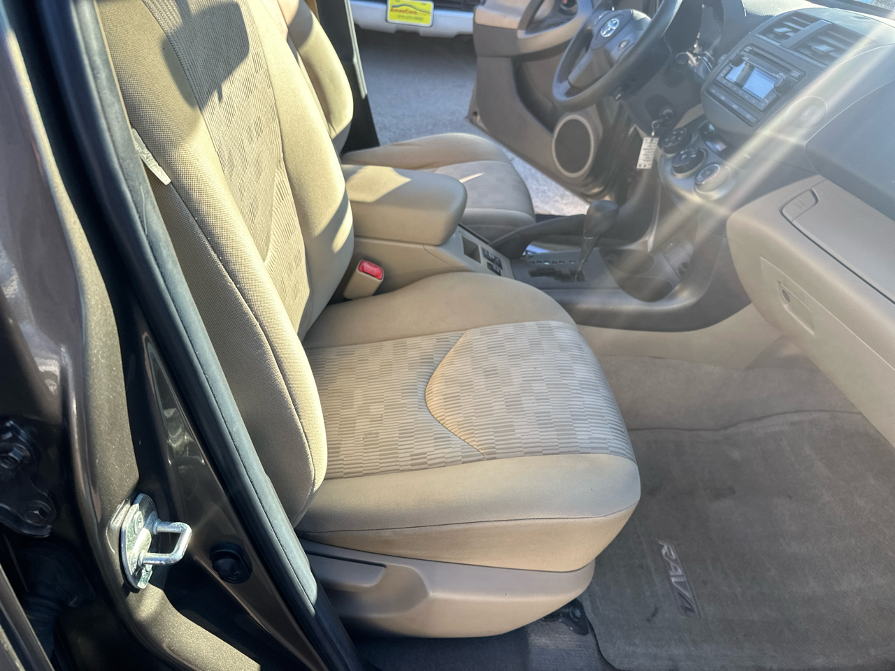 Toyota RAV4 4WD 4dr I4 (Natl) 2012