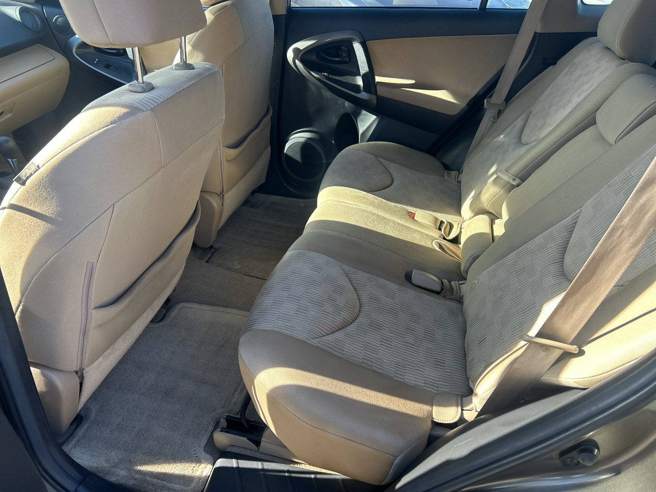 Toyota RAV4 4WD 4dr I4 (Natl) 2012