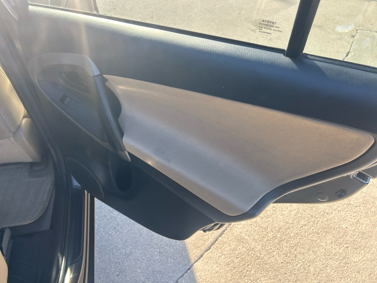 Toyota RAV4 4WD 4dr I4 (Natl) 2012