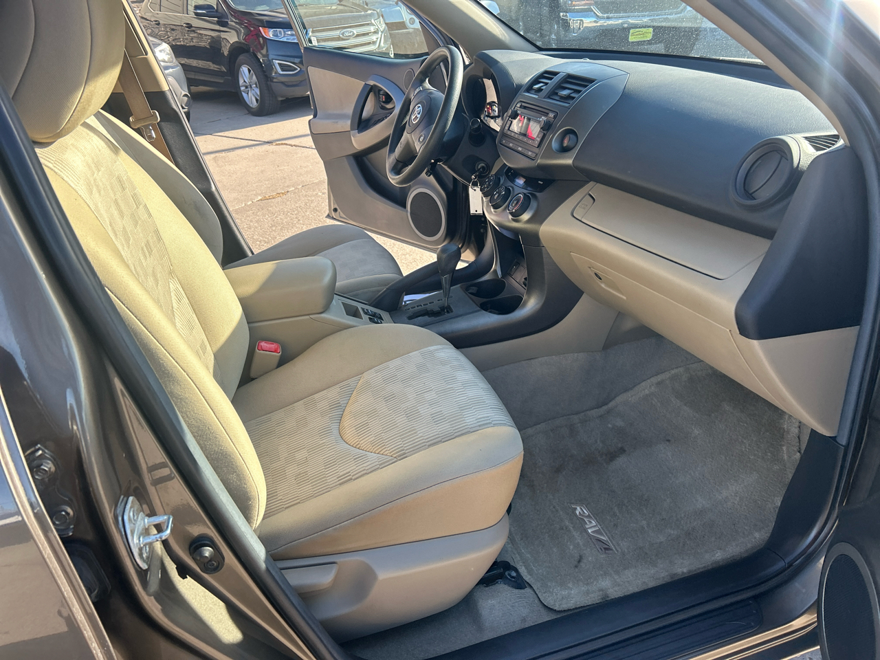 Toyota RAV4 4WD 4dr I4 (Natl) 2012