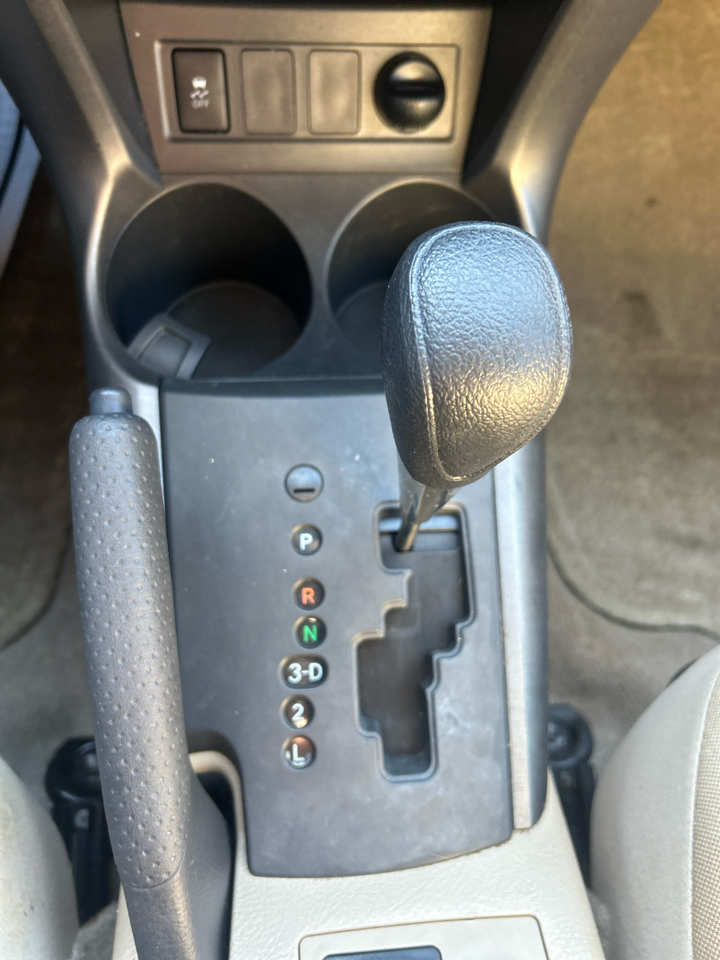 Toyota RAV4 4WD 4dr I4 (Natl) 2012