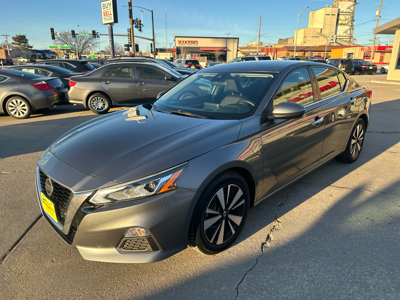 Nissan Altima 2.5 SV Sedan 2021