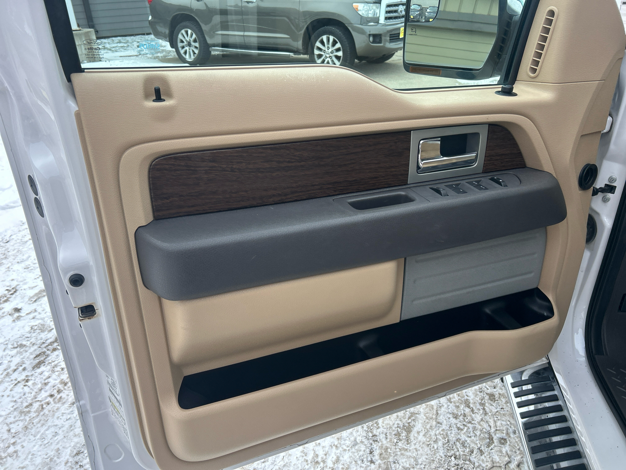 Ford F-150 4WD SuperCrew 145" Lariat 2013