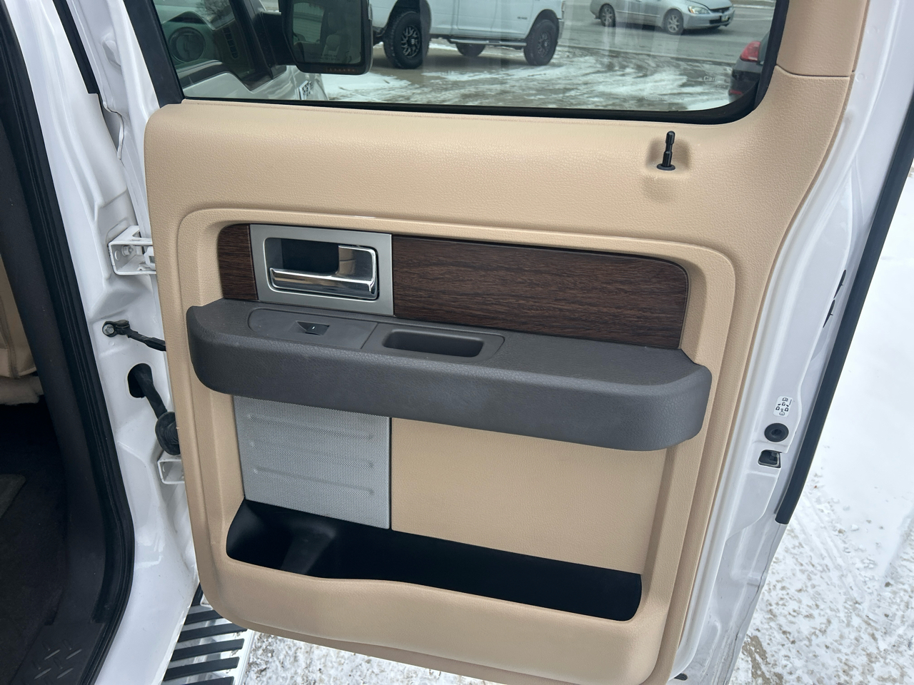 Ford F-150 4WD SuperCrew 145" Lariat 2013