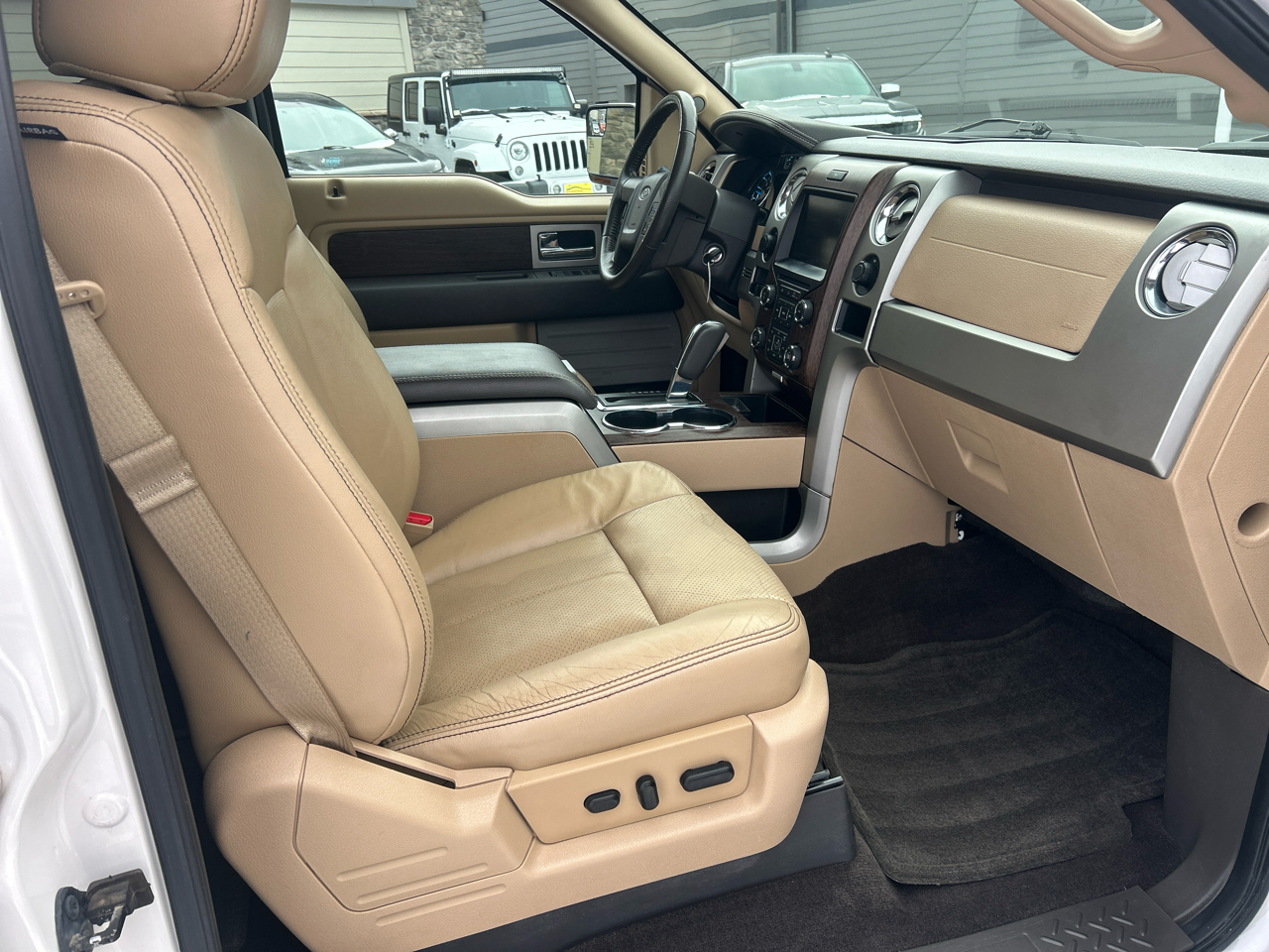 Ford F-150 4WD SuperCrew 145" Lariat 2013