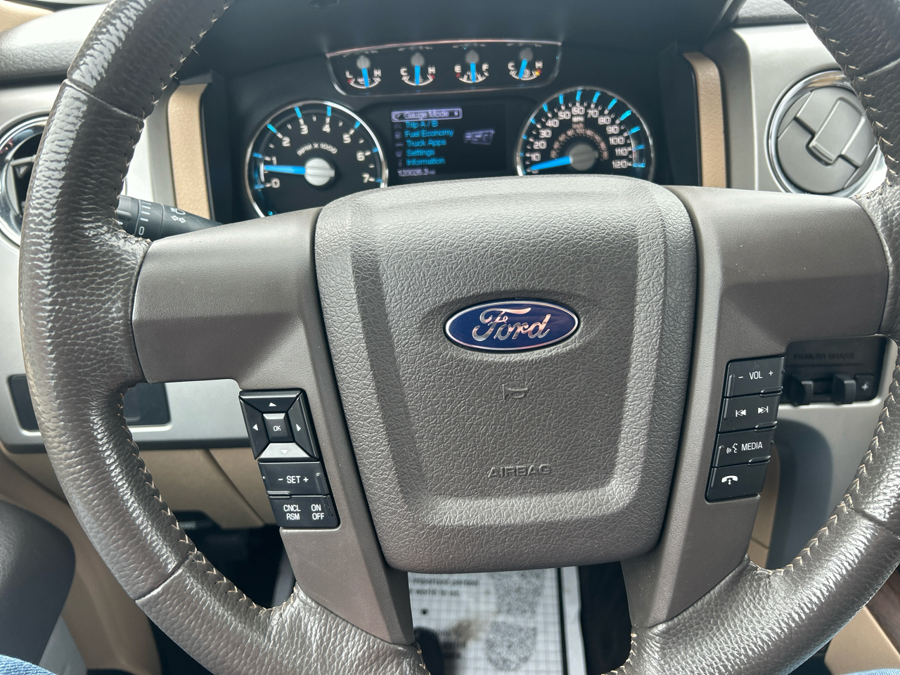 Ford F-150 4WD SuperCrew 145" Lariat 2013