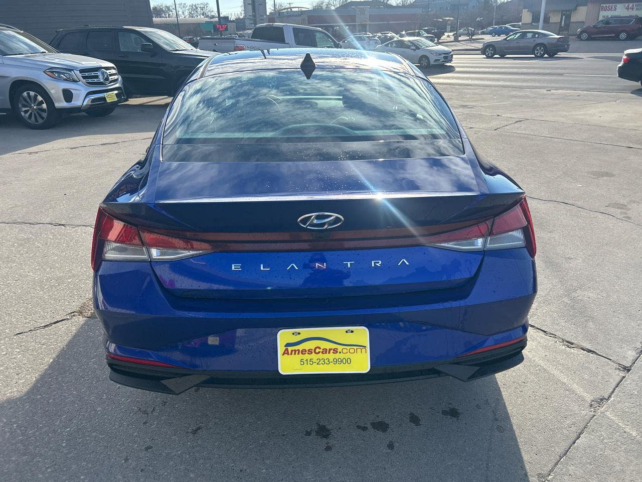 Hyundai Elantra SEL IVT 2023