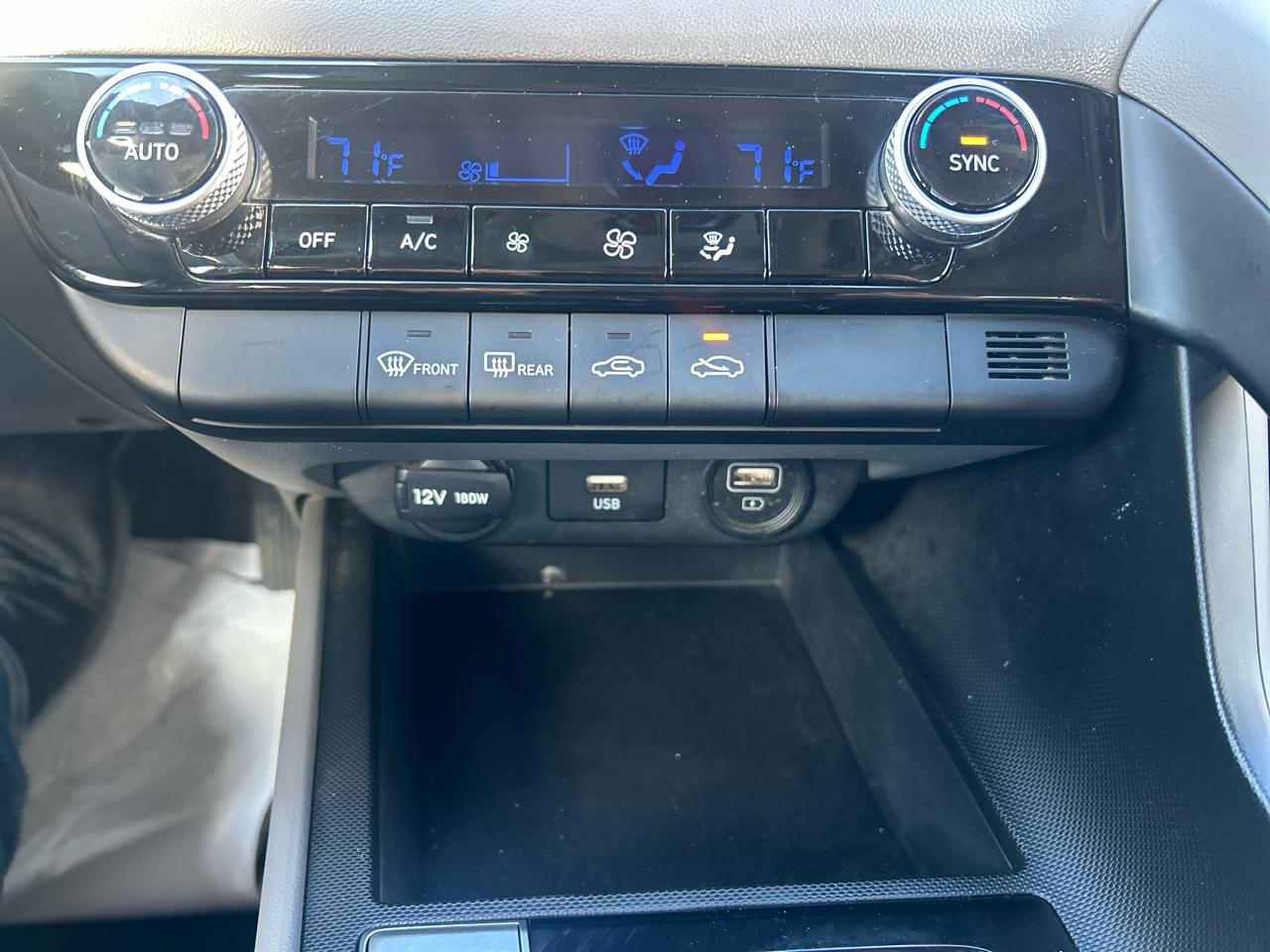 Hyundai Elantra SEL IVT 2023