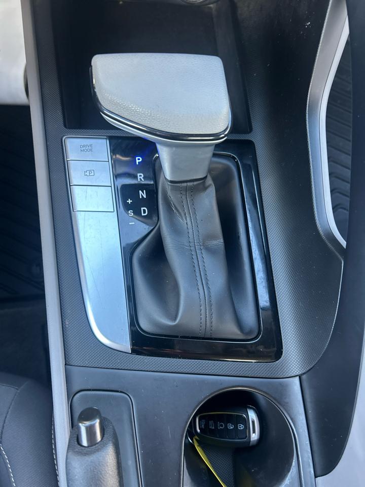 Hyundai Elantra SEL IVT 2023