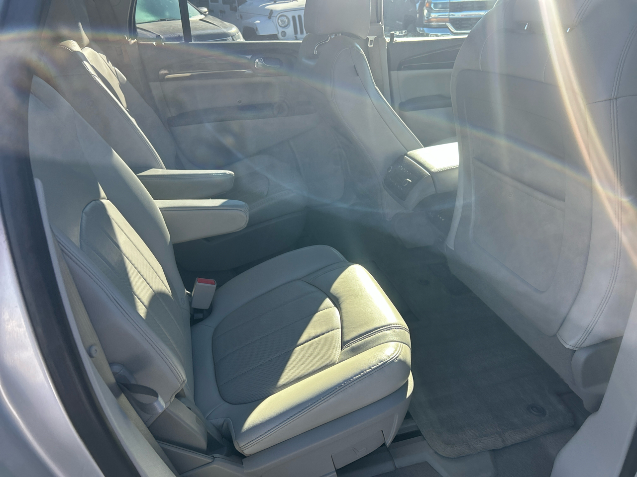 Buick Enclave AWD 4dr Premium 2016