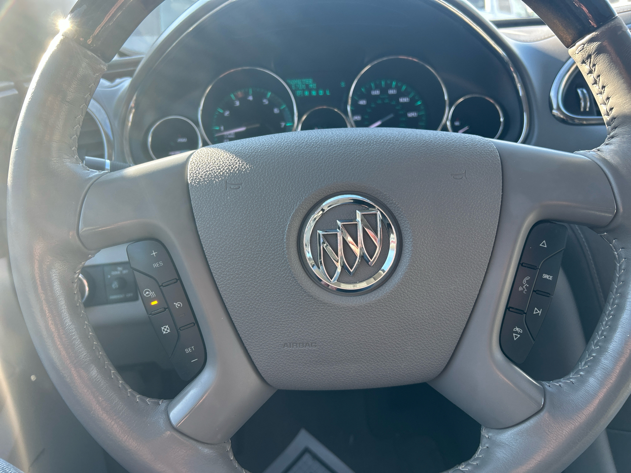 Buick Enclave AWD 4dr Premium 2016