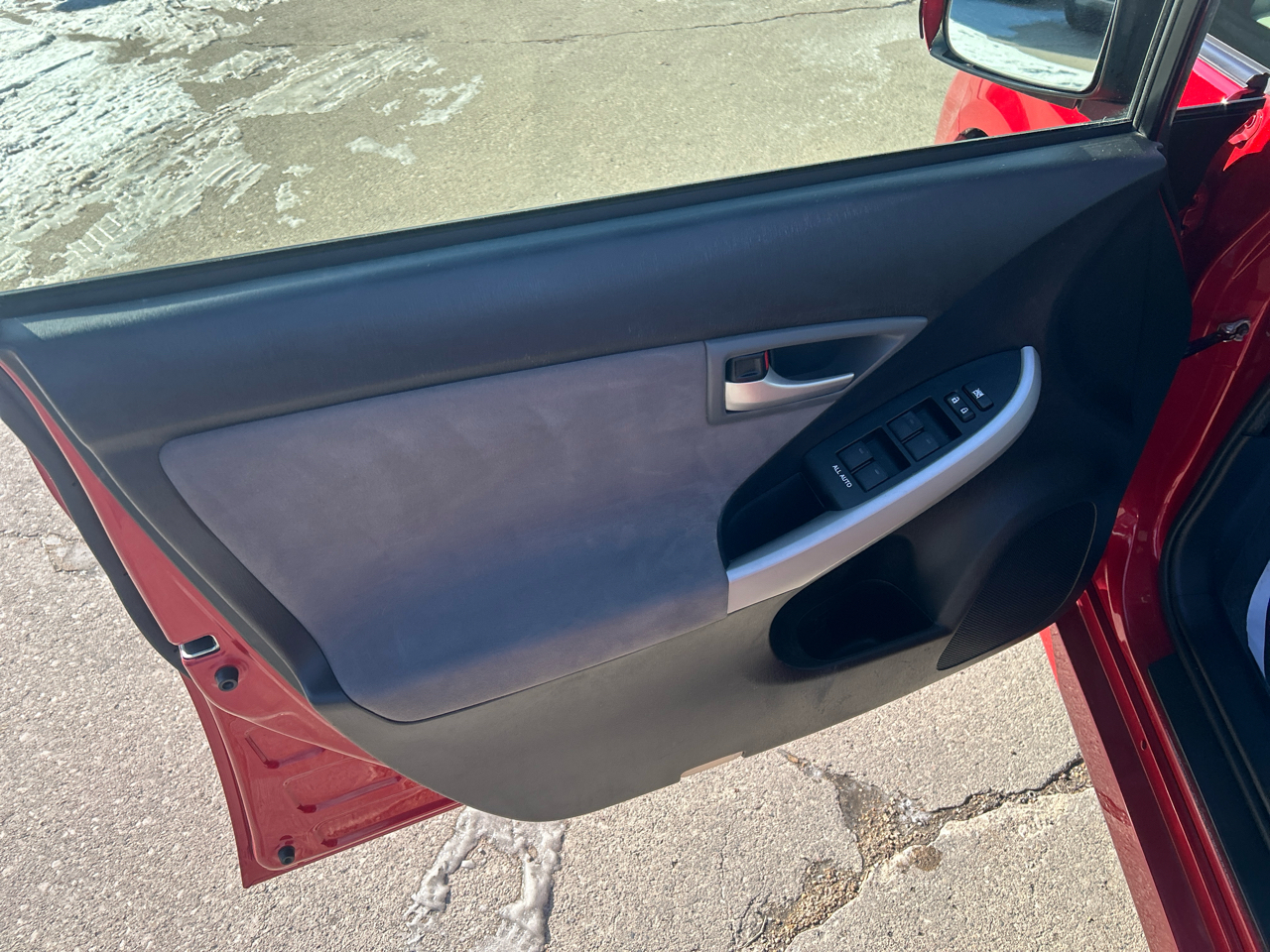 Toyota Prius 5dr HB Three (Natl) 2012