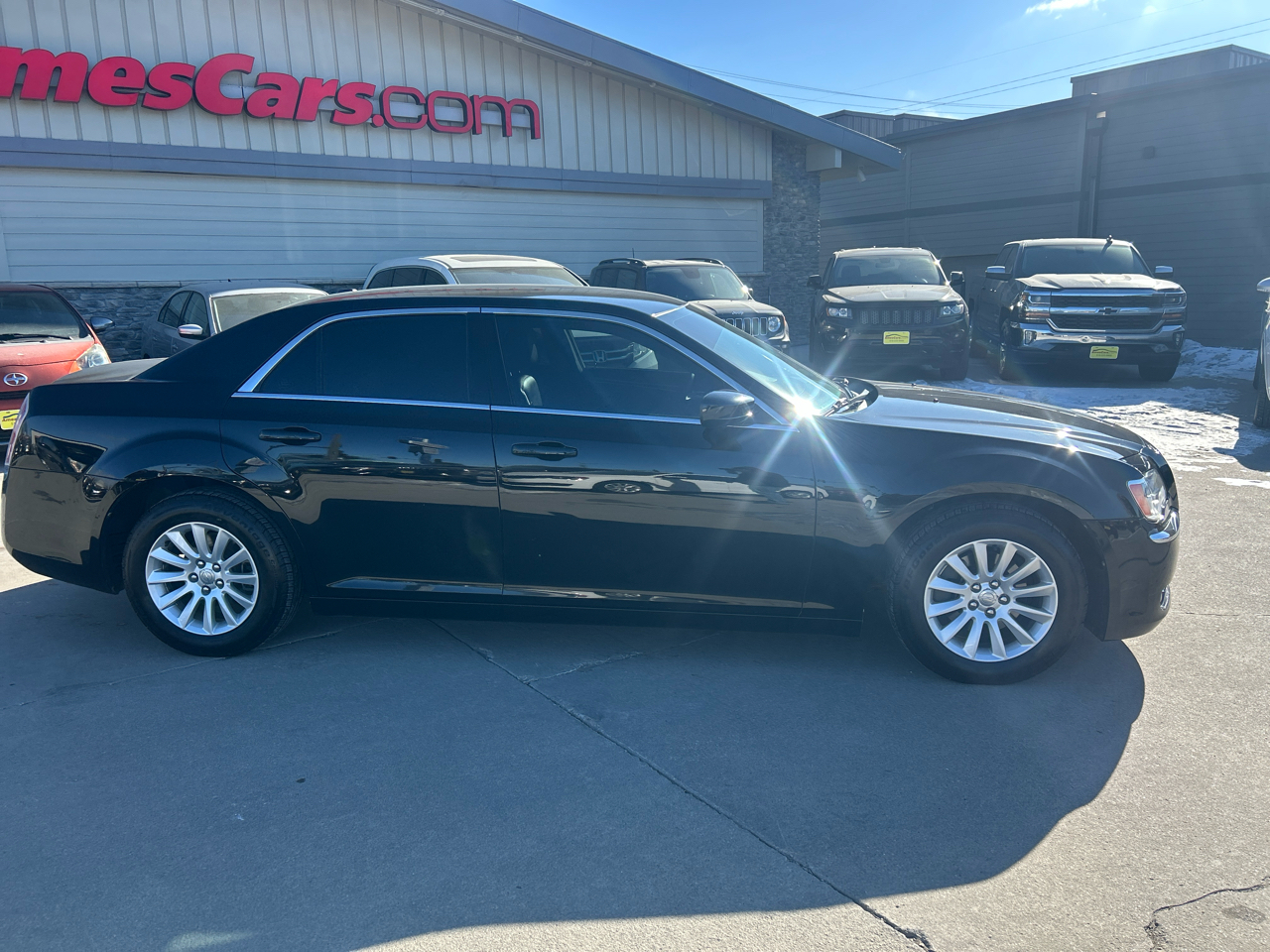 Chrysler 300 4dr Sdn RWD 2013
