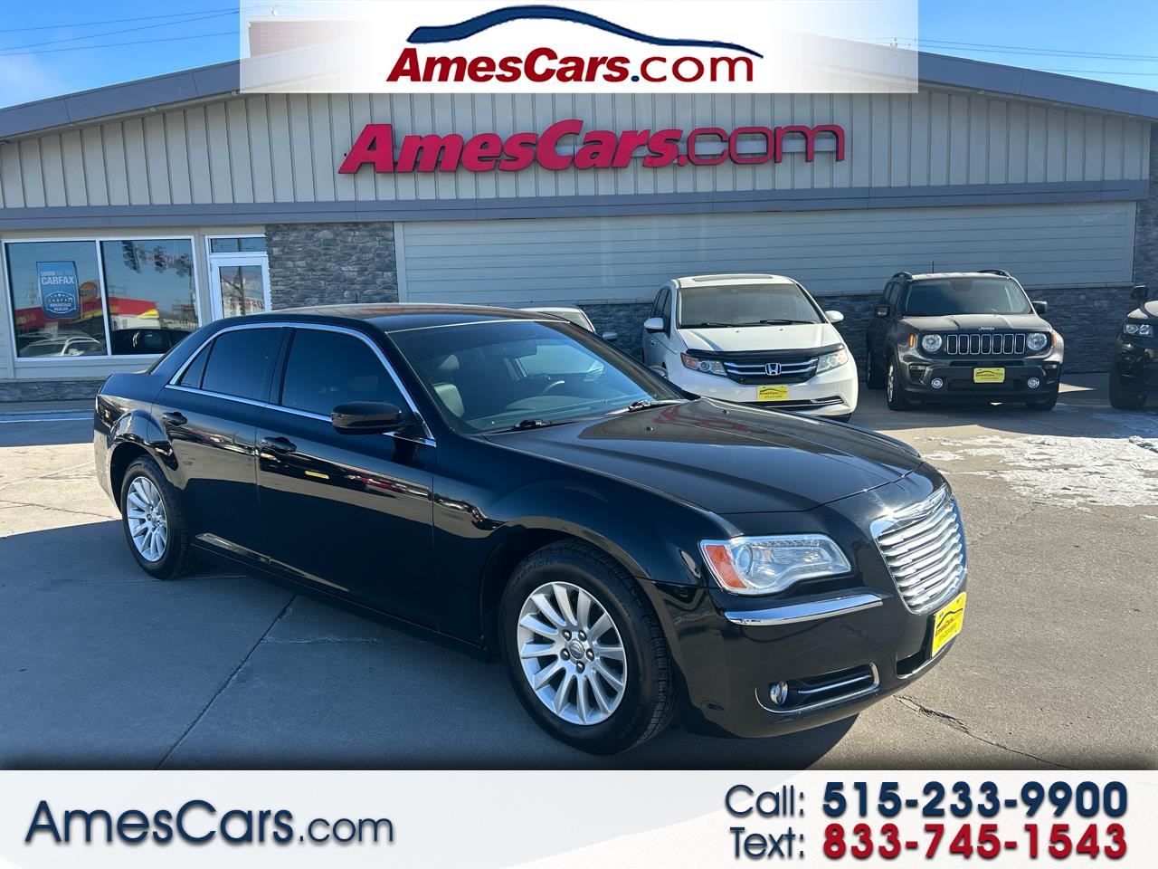 Chrysler 300 4dr Sdn RWD 2013