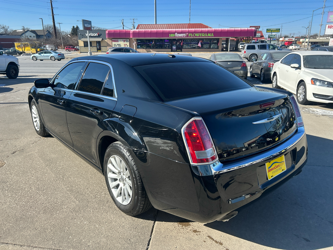 Chrysler 300 4dr Sdn RWD 2013