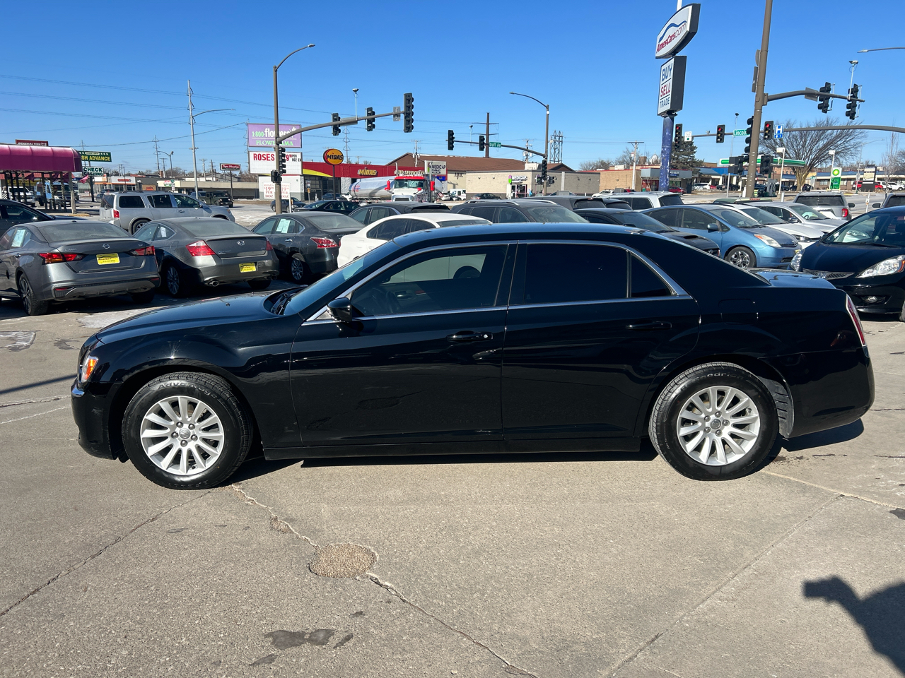 Chrysler 300 4dr Sdn RWD 2013