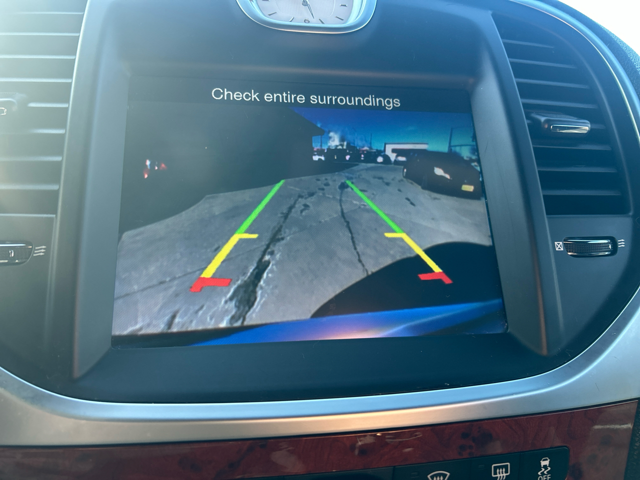 Chrysler 300 4dr Sdn RWD 2013