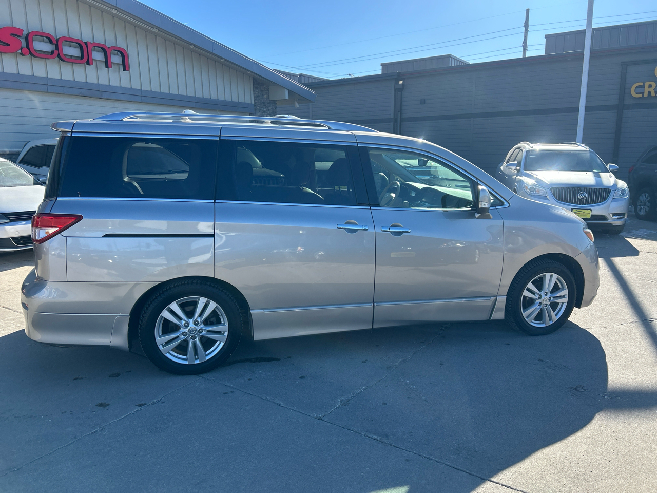 Nissan Quest 4dr LE 2012
