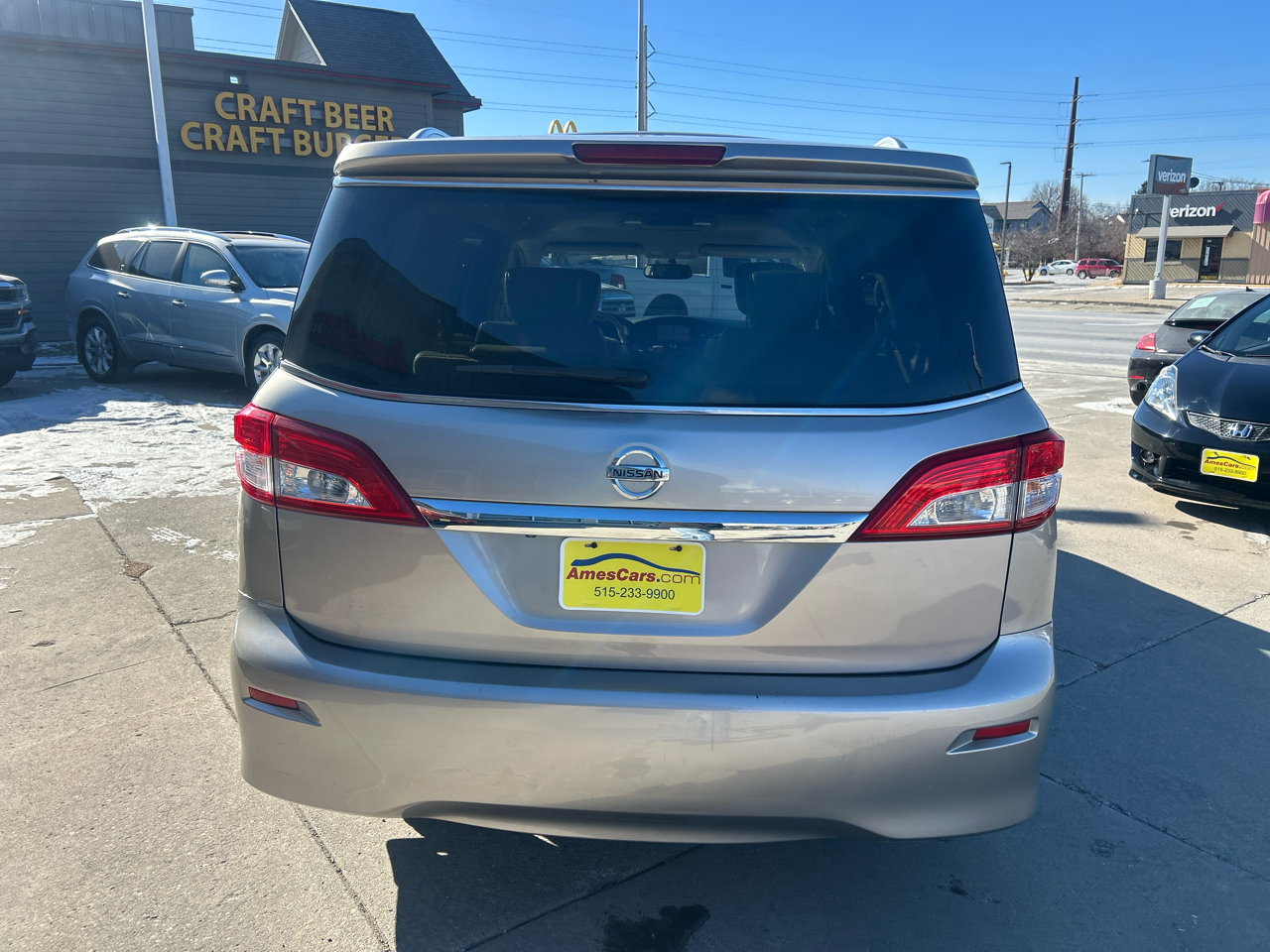 Nissan Quest 4dr LE 2012