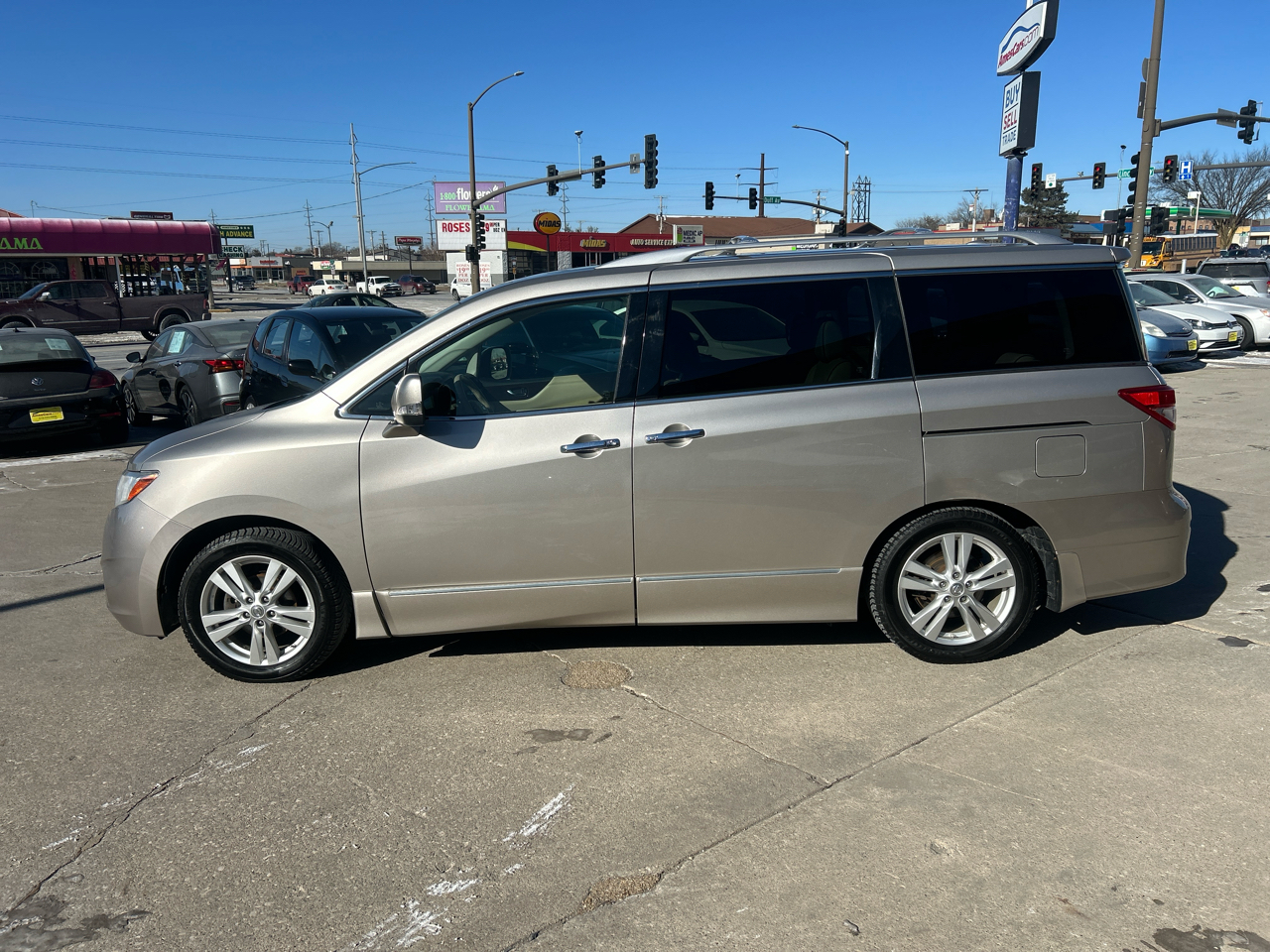 Nissan Quest 4dr LE 2012