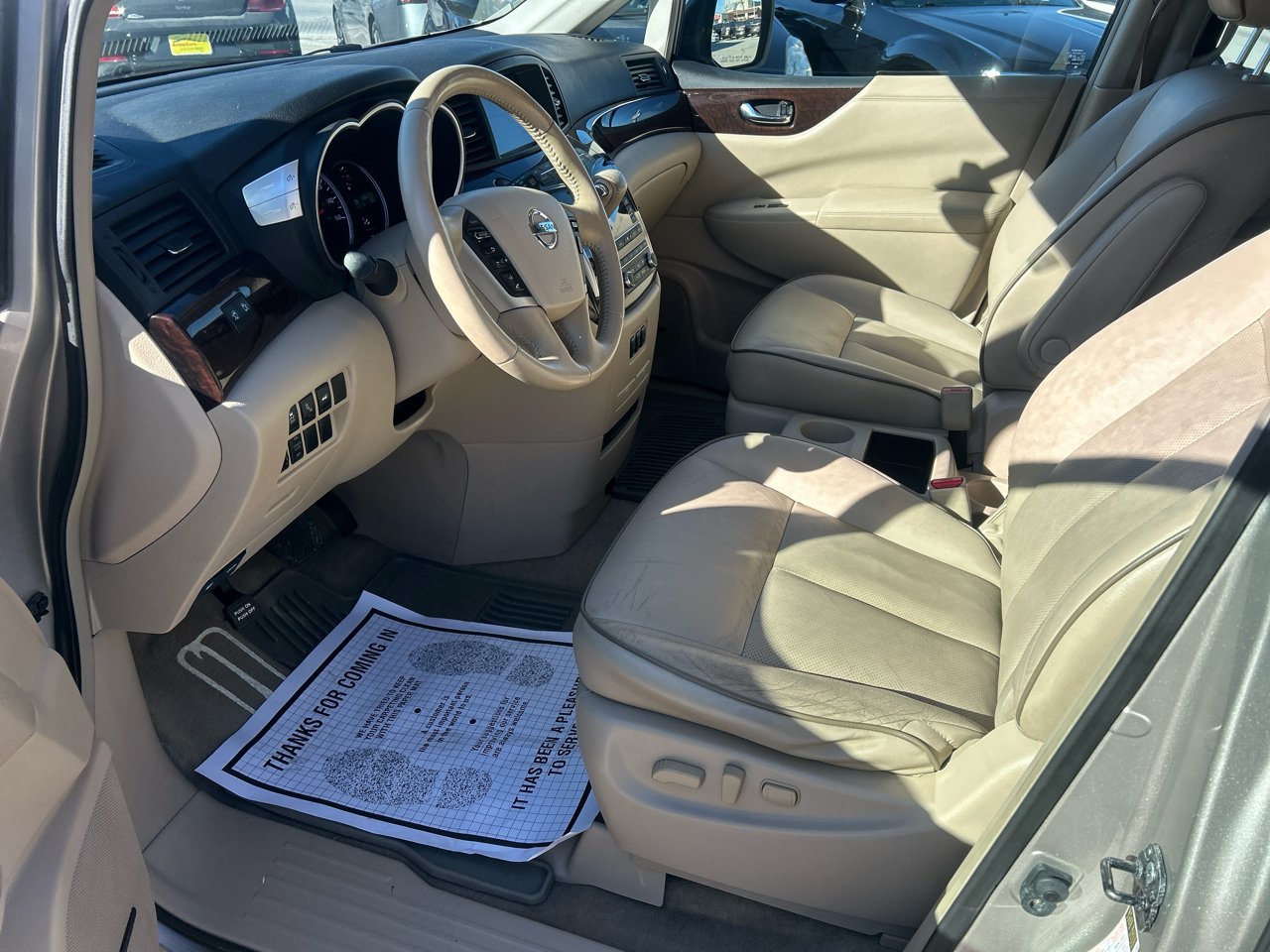 Nissan Quest 4dr LE 2012