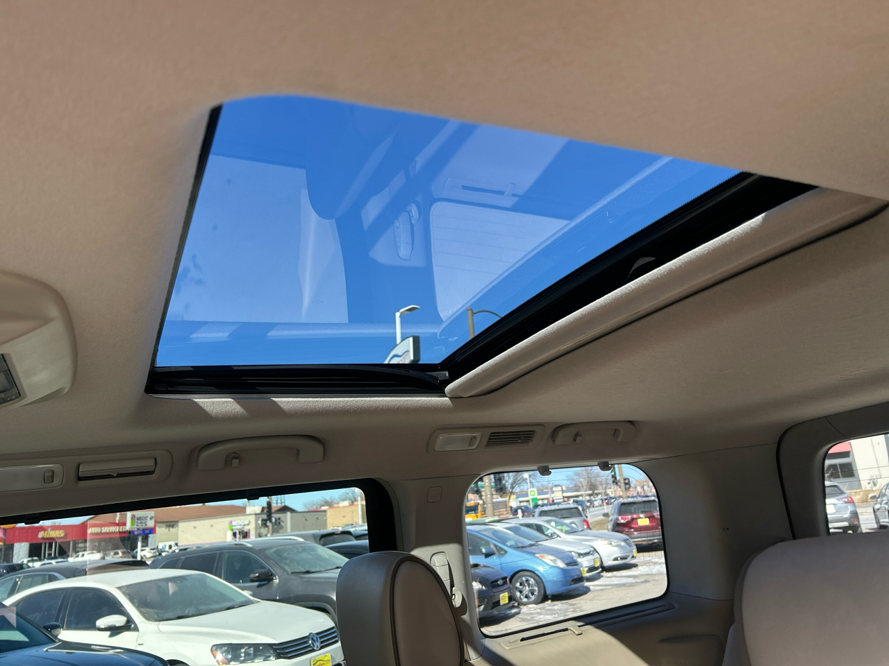 Nissan Quest 4dr LE 2012