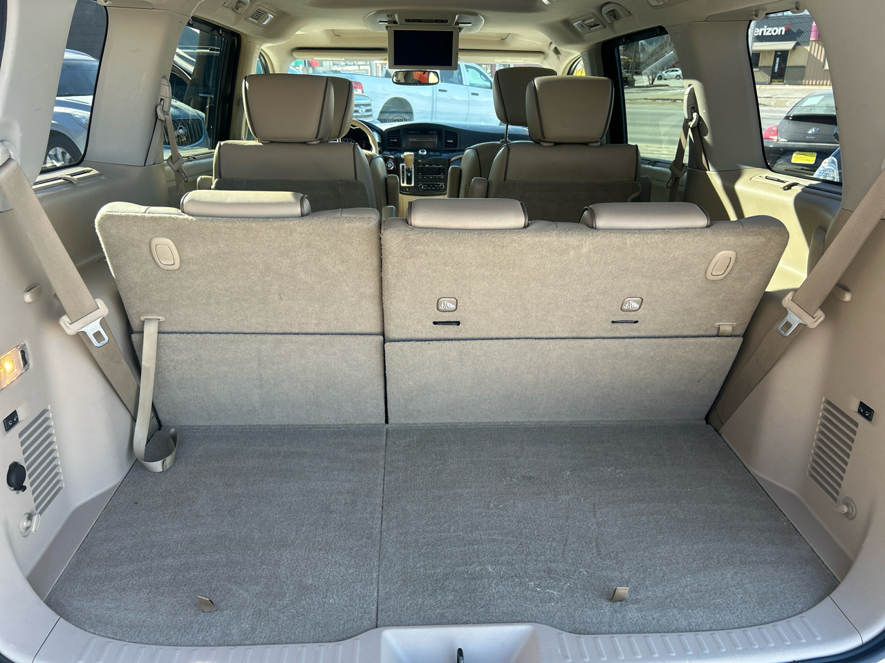 Nissan Quest 4dr LE 2012