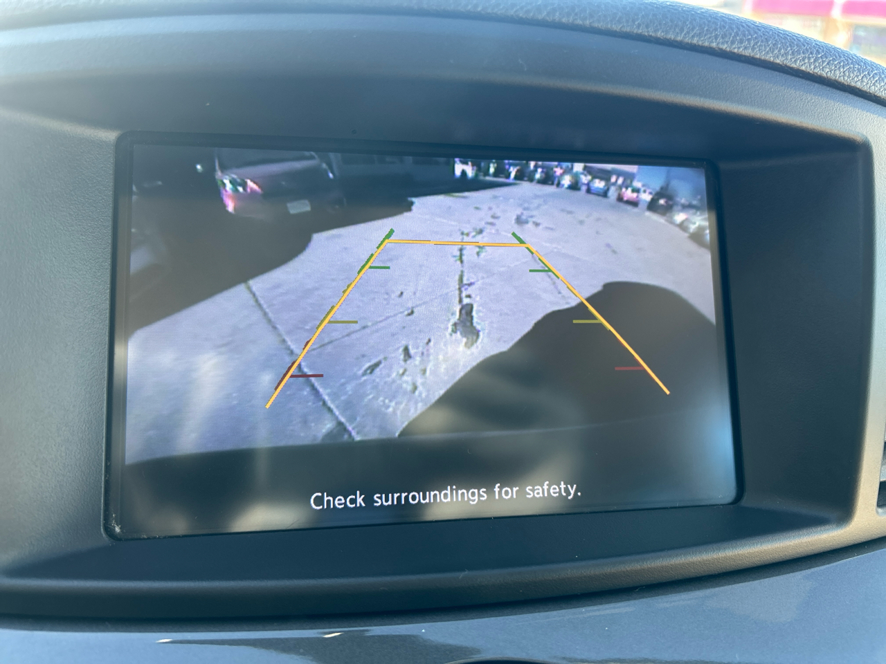 Nissan Quest 4dr LE 2012