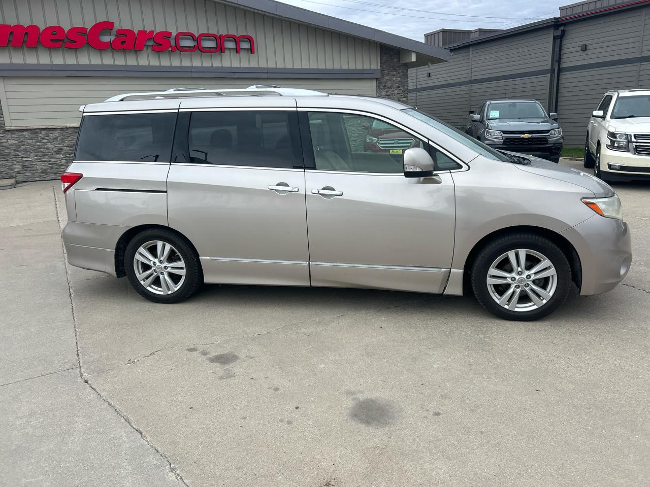 Nissan Quest 4dr LE 2012