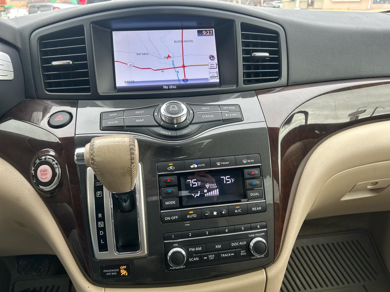 Nissan Quest 4dr LE 2012